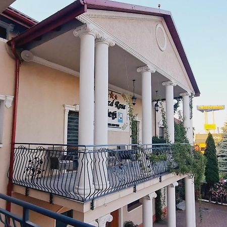 Hotel Rezydencja Rosa Przemyśl Exteriör bild
