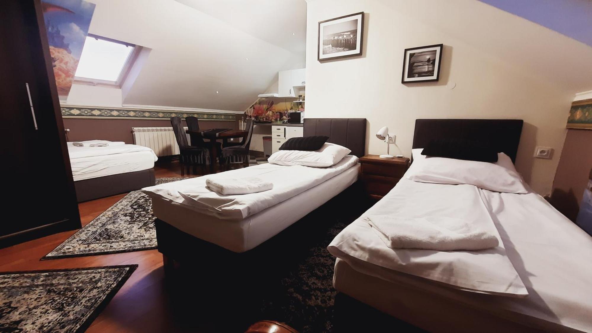 Hotel Rezydencja Rosa Przemyśl Exteriör bild