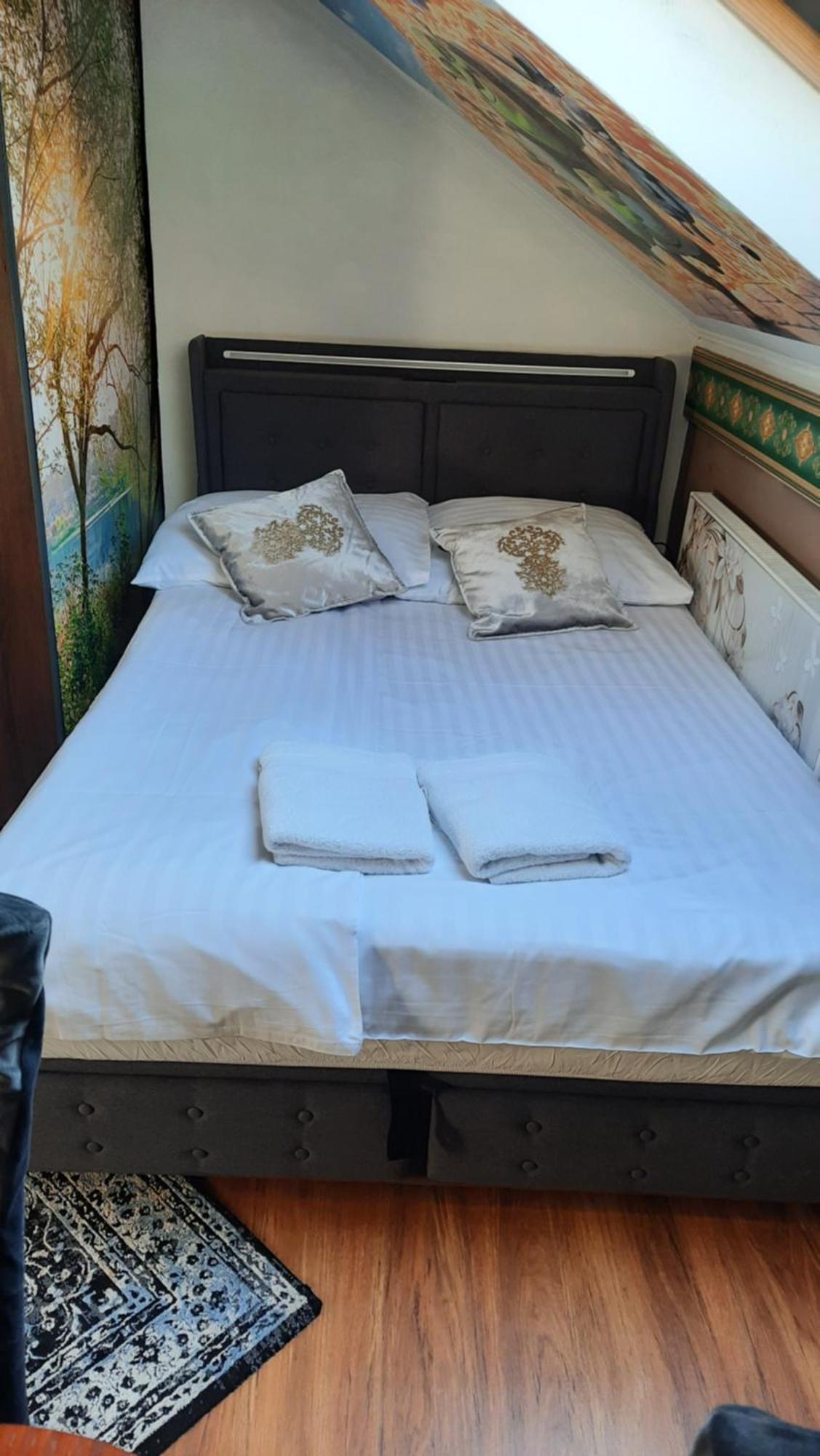 Hotel Rezydencja Rosa Przemyśl Exteriör bild