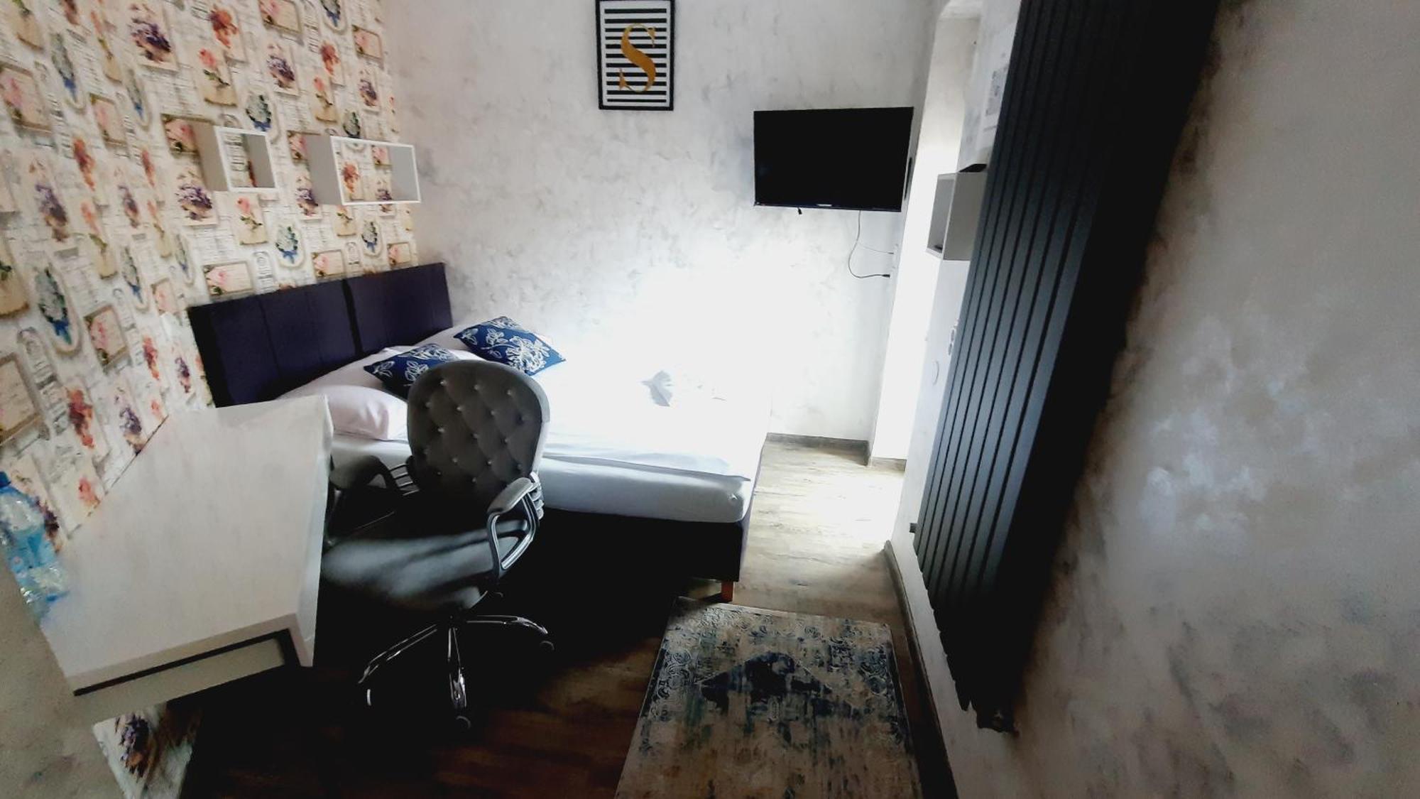 Hotel Rezydencja Rosa Przemyśl Exteriör bild