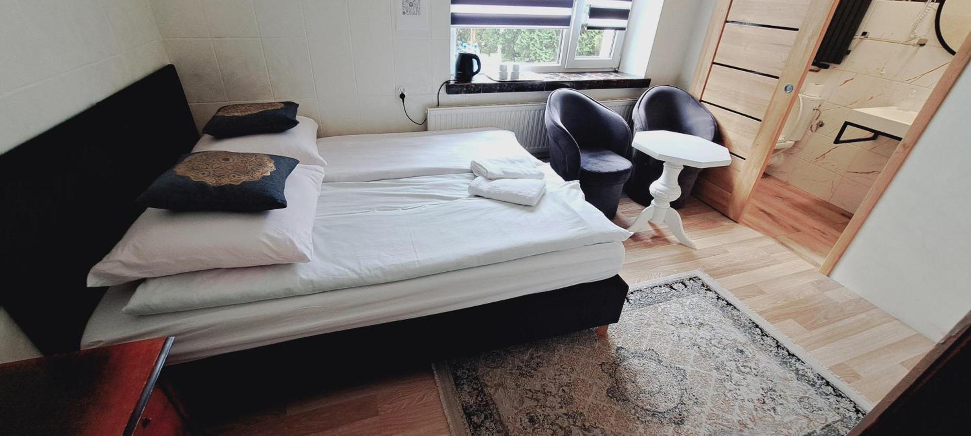 Hotel Rezydencja Rosa Przemyśl Exteriör bild