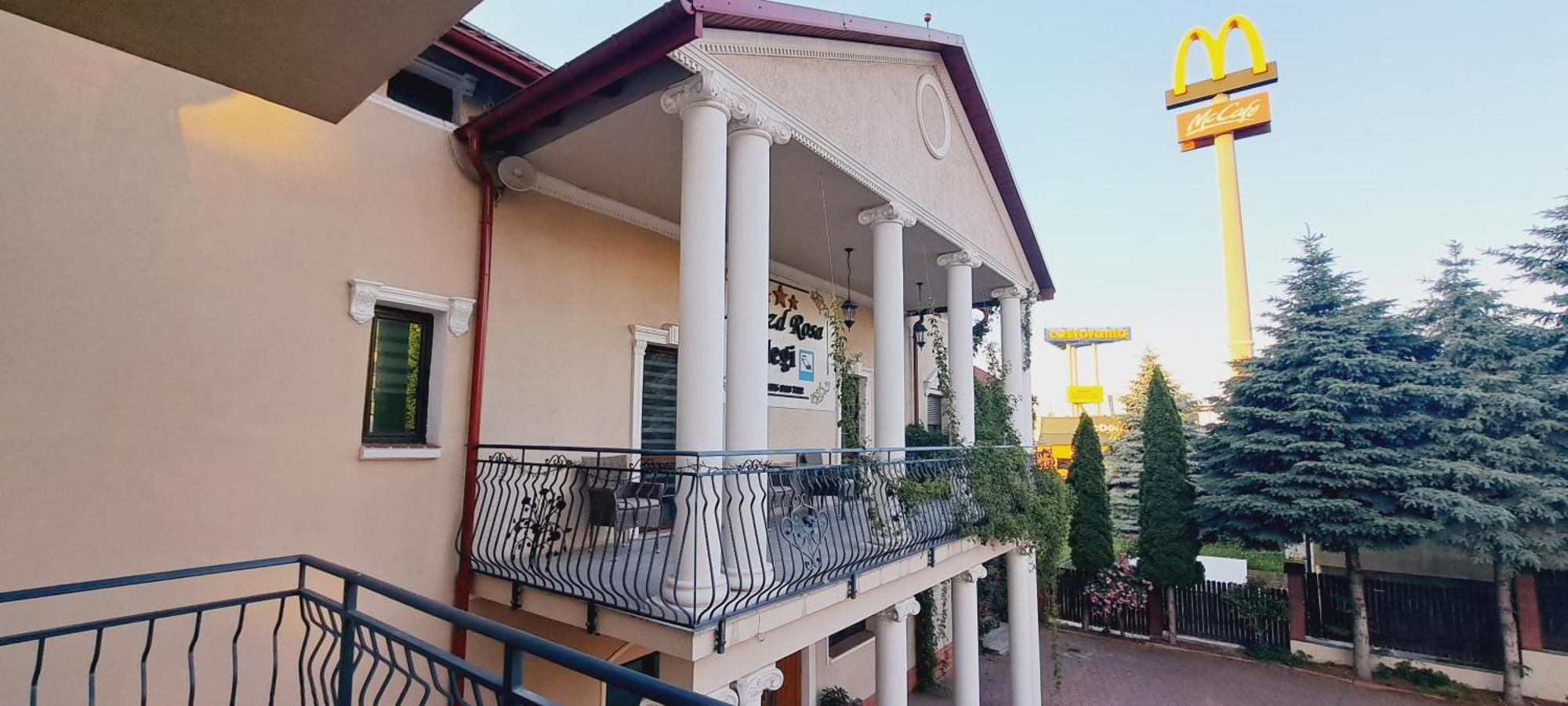 Hotel Rezydencja Rosa Przemyśl Exteriör bild